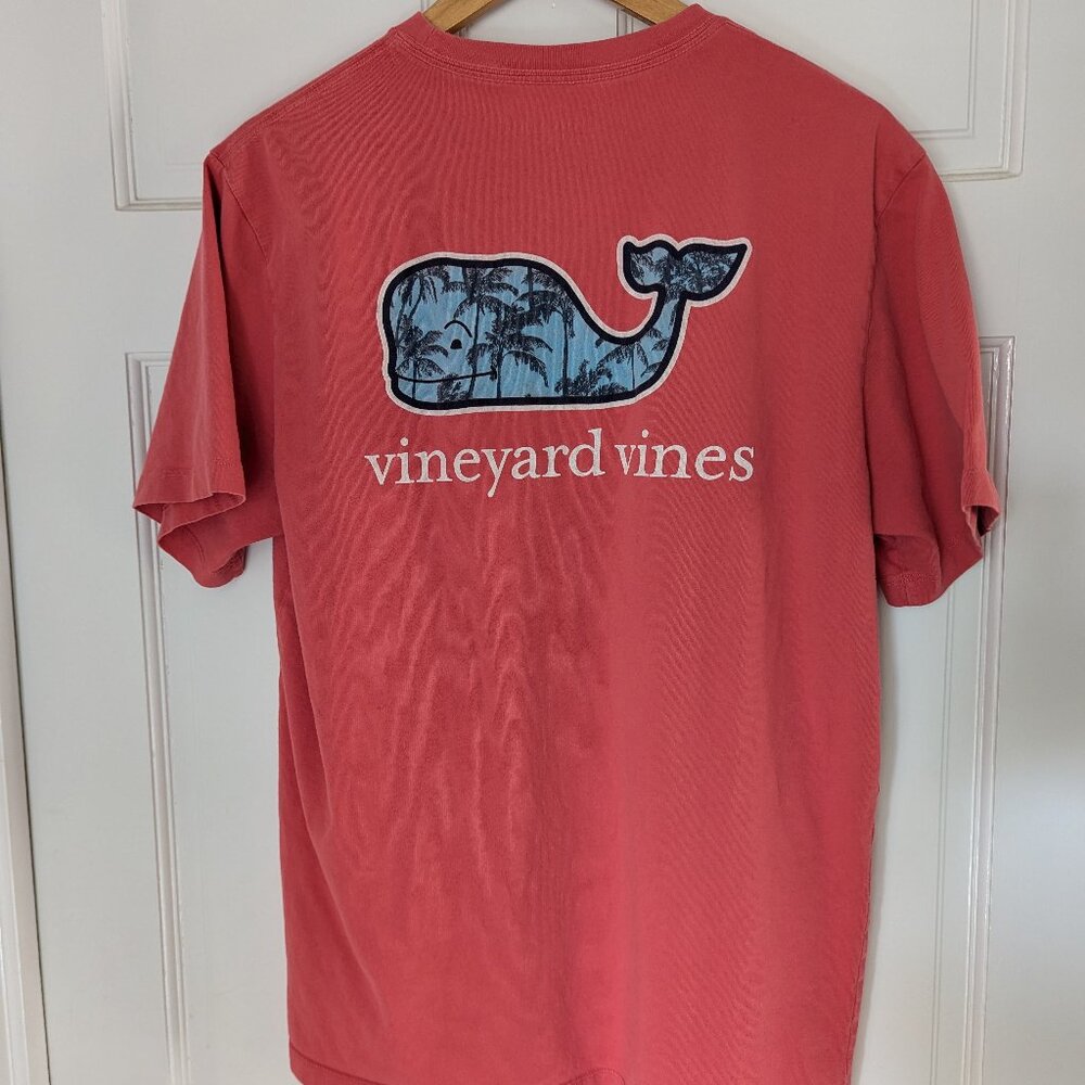 Vineyard Vines pocket tee medium